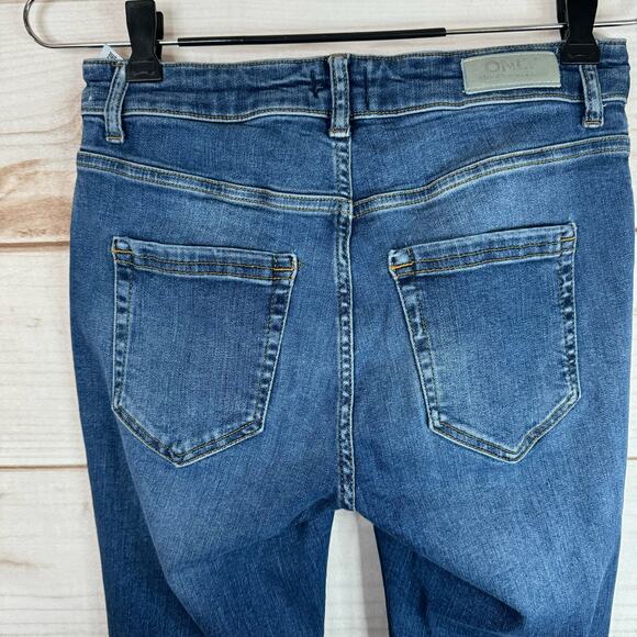 ONLY Blue Denim Medium Wash Blush Mid Waist Sweet Flared Jeans Size Large 30" - Picture 5 of 9